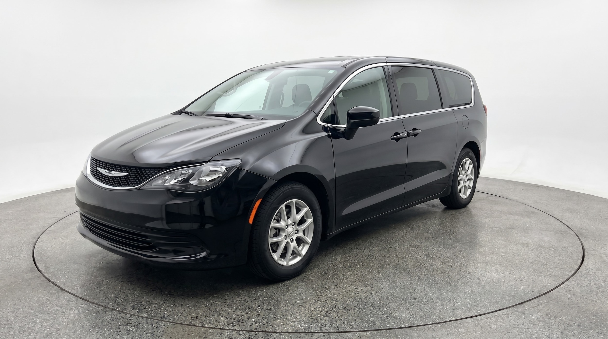Thumbnail: 2024 Chrysler Voyager - 3