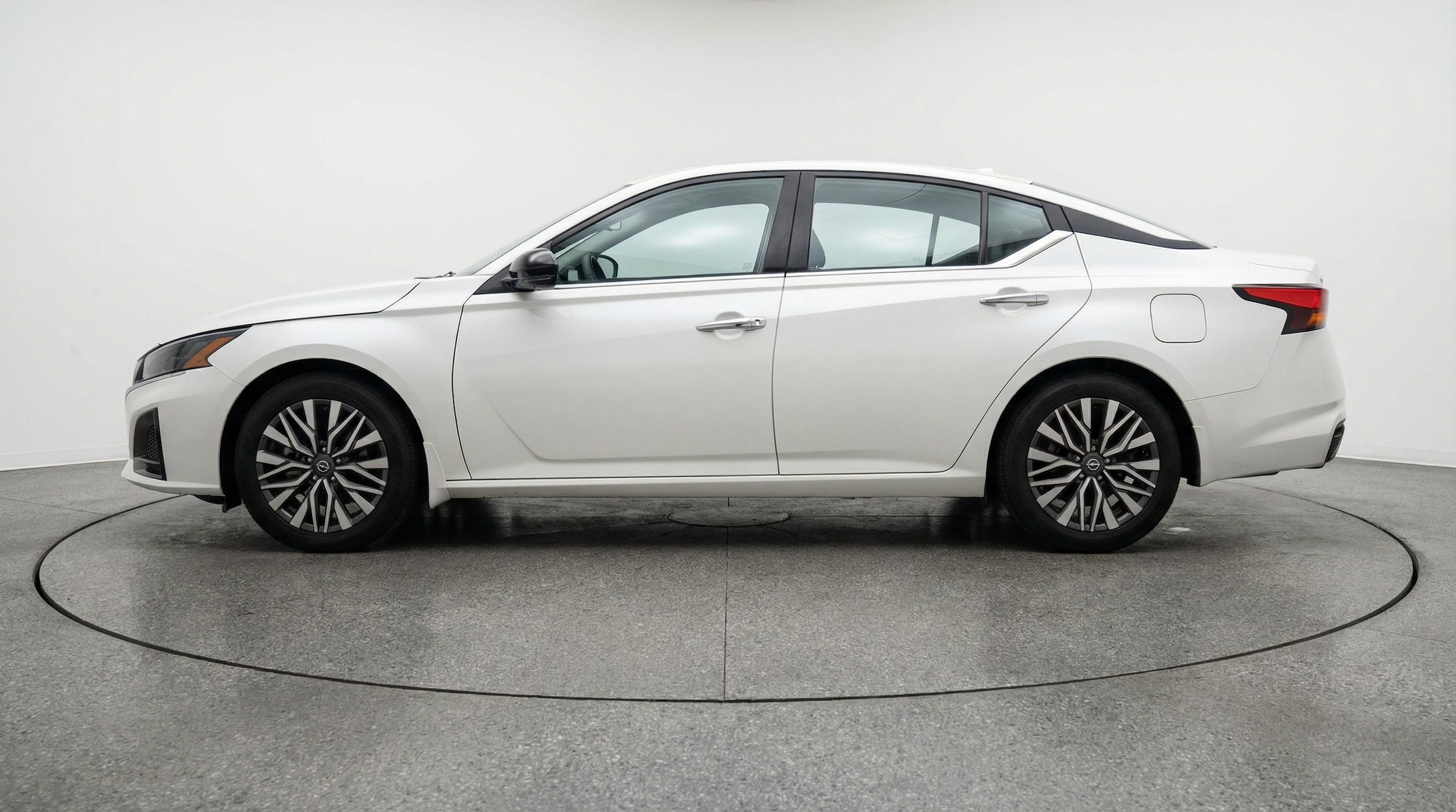 Thumbnail: 2025 Nissan Altima - 4