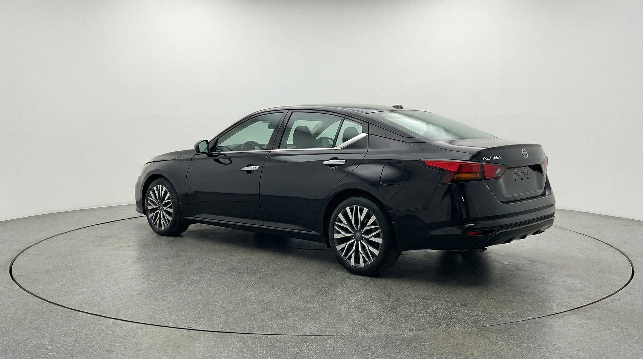 Thumbnail: 2025 Nissan Altima - 5