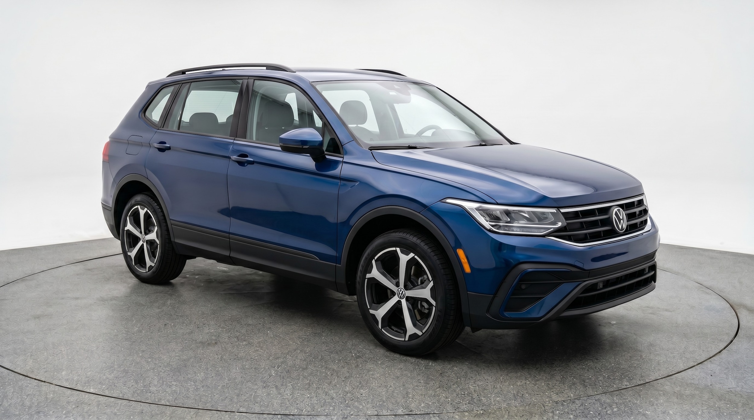 Thumbnail: 2026 Volkswagen Tiguan - 1