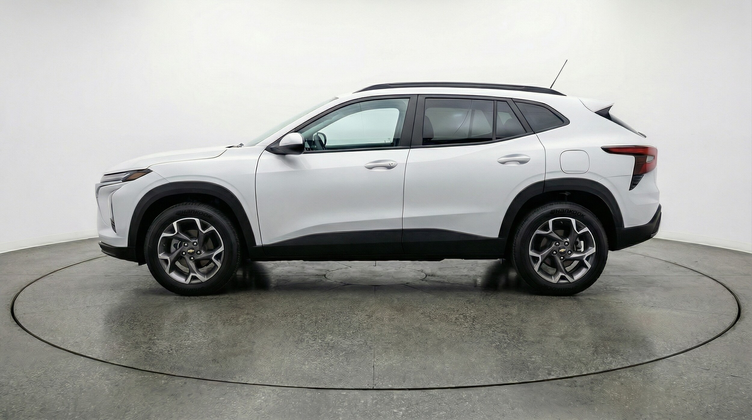 Thumbnail: 2025 Chevrolet Trax - 4