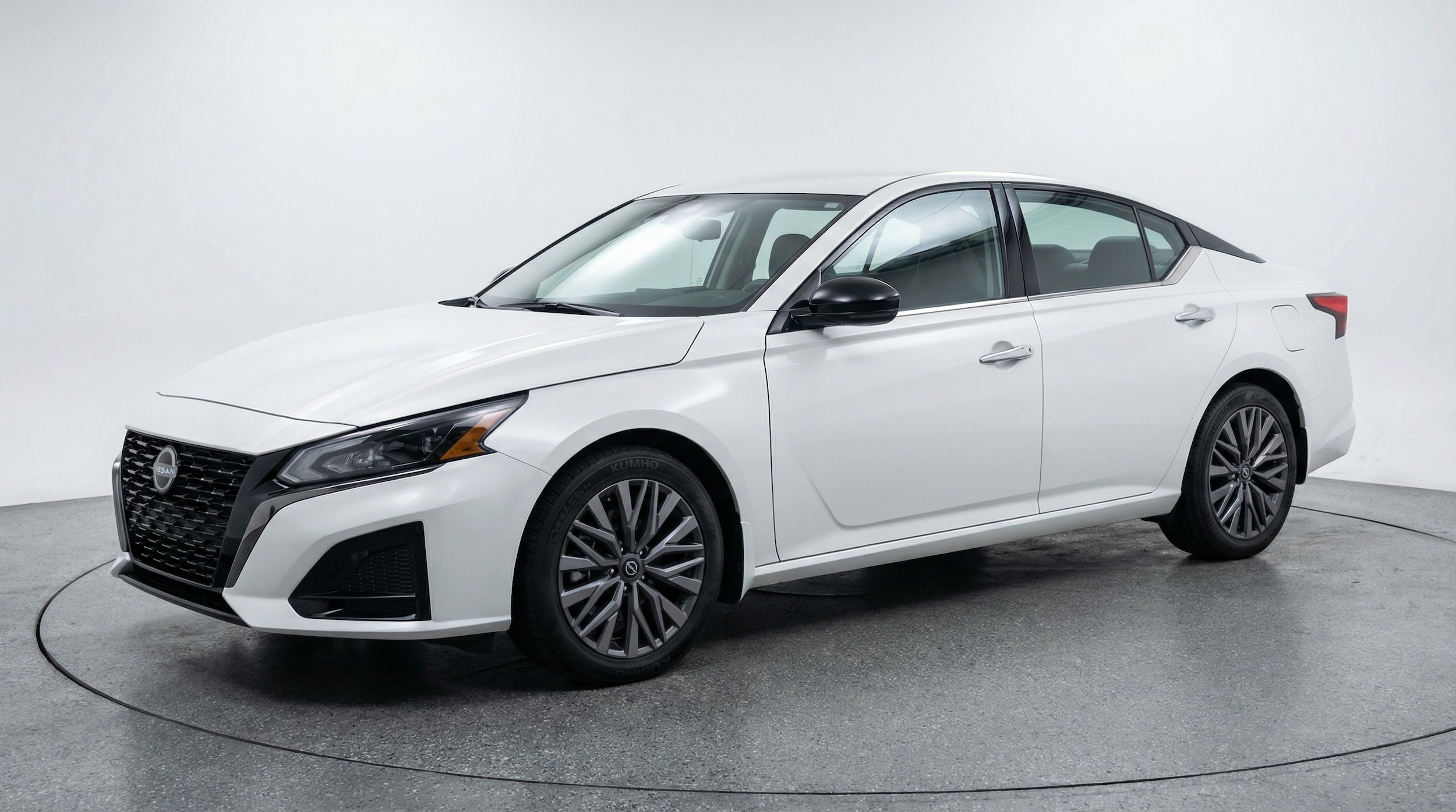 Thumbnail: 2025 Nissan Altima - 3