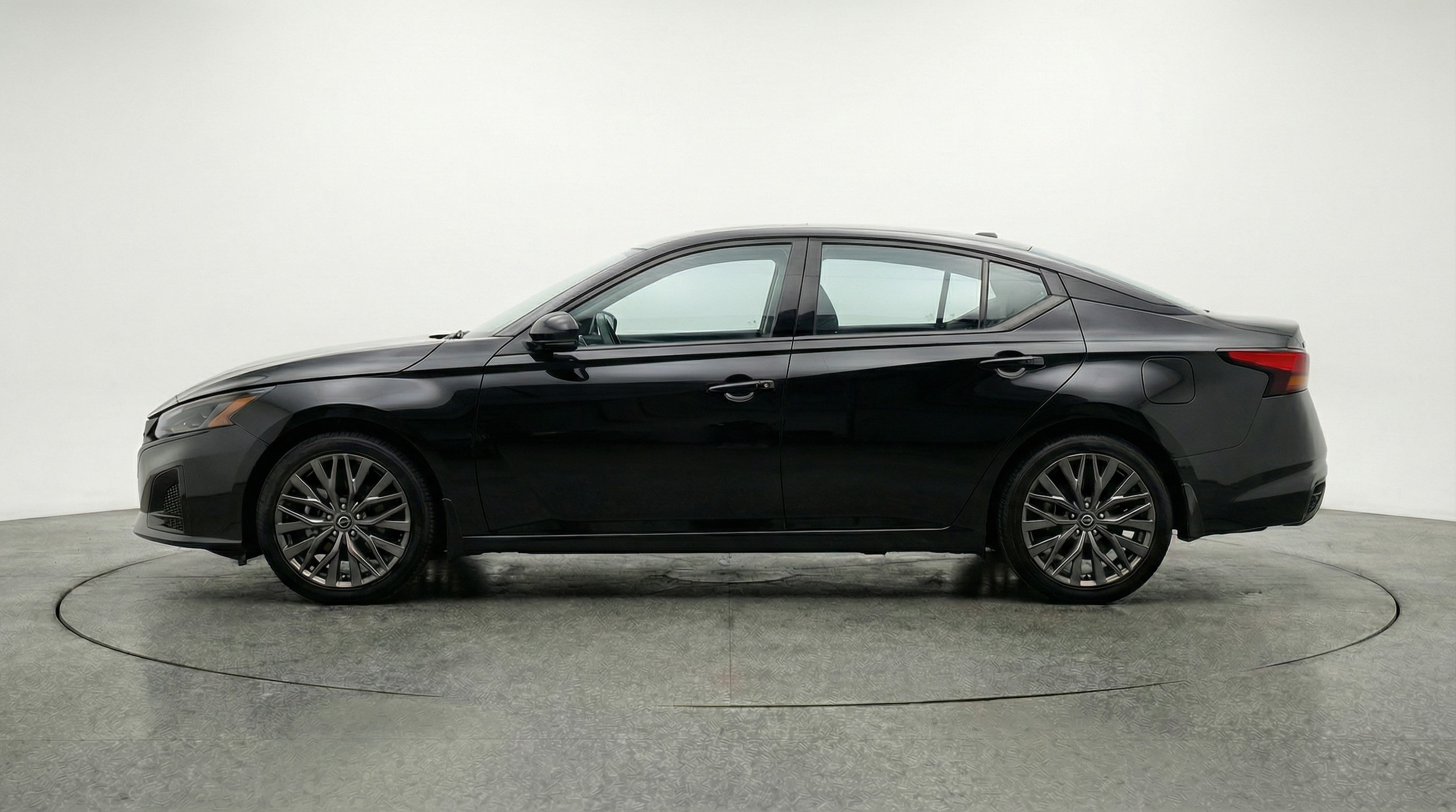 Thumbnail: 2025 Nissan Altima - 4