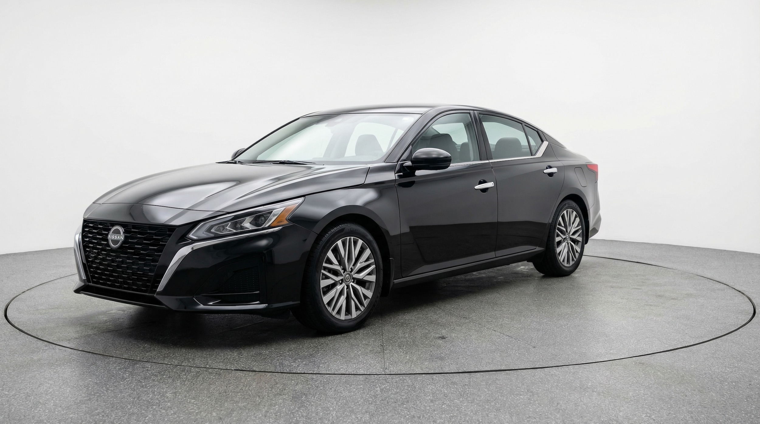 Thumbnail: 2025 Nissan Altima - 3
