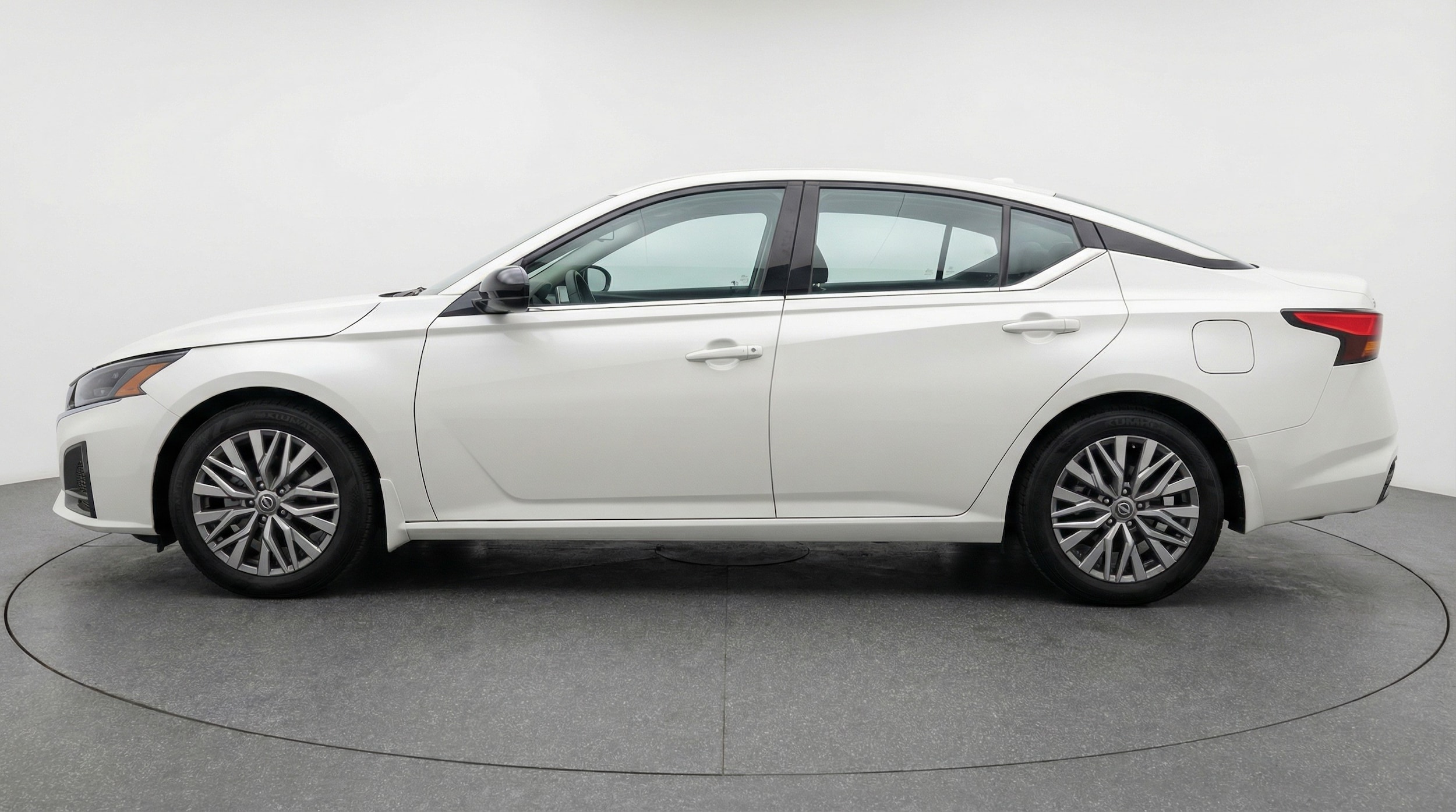 Thumbnail: 2025 Nissan Altima - 4