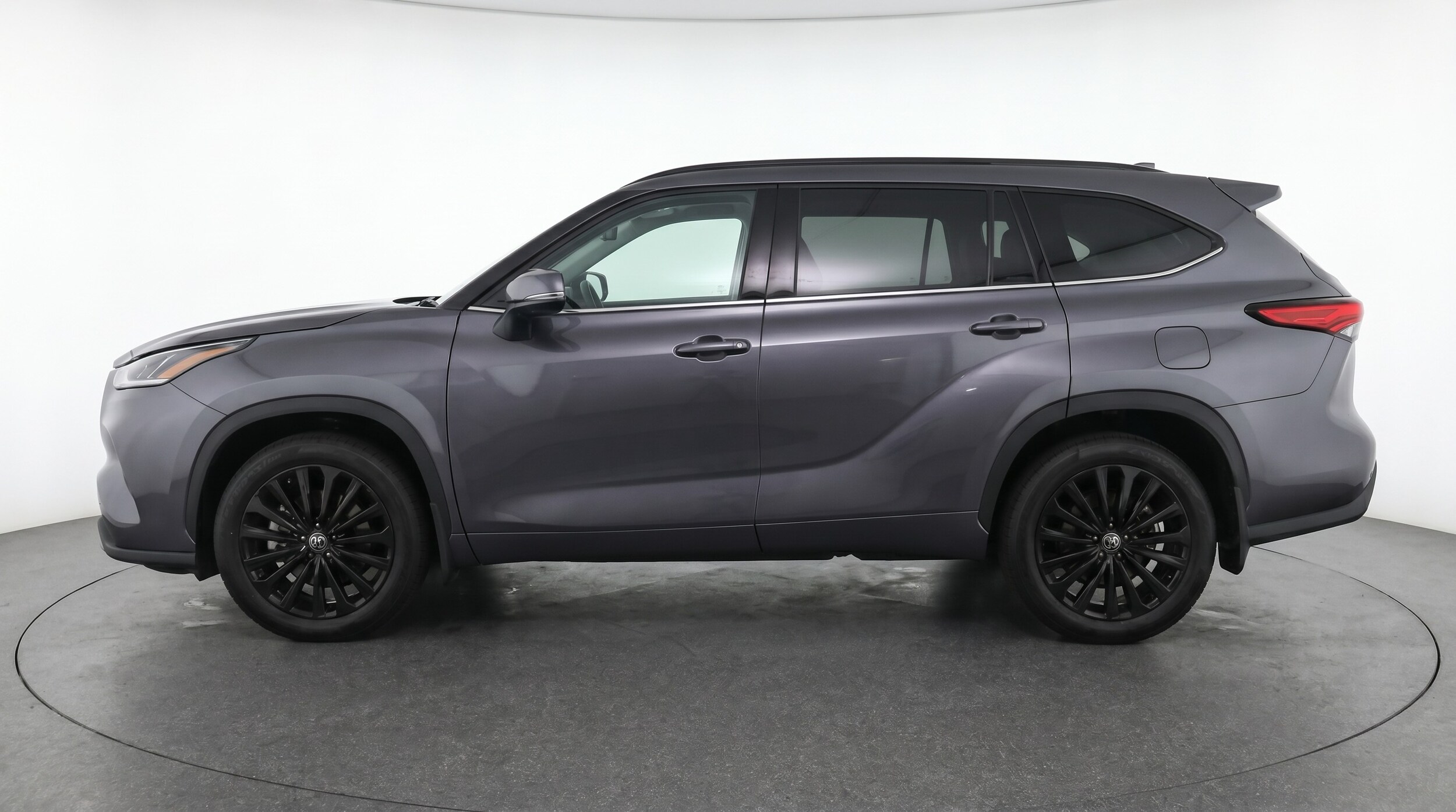 Thumbnail: 2025 Toyota Highlander - 4