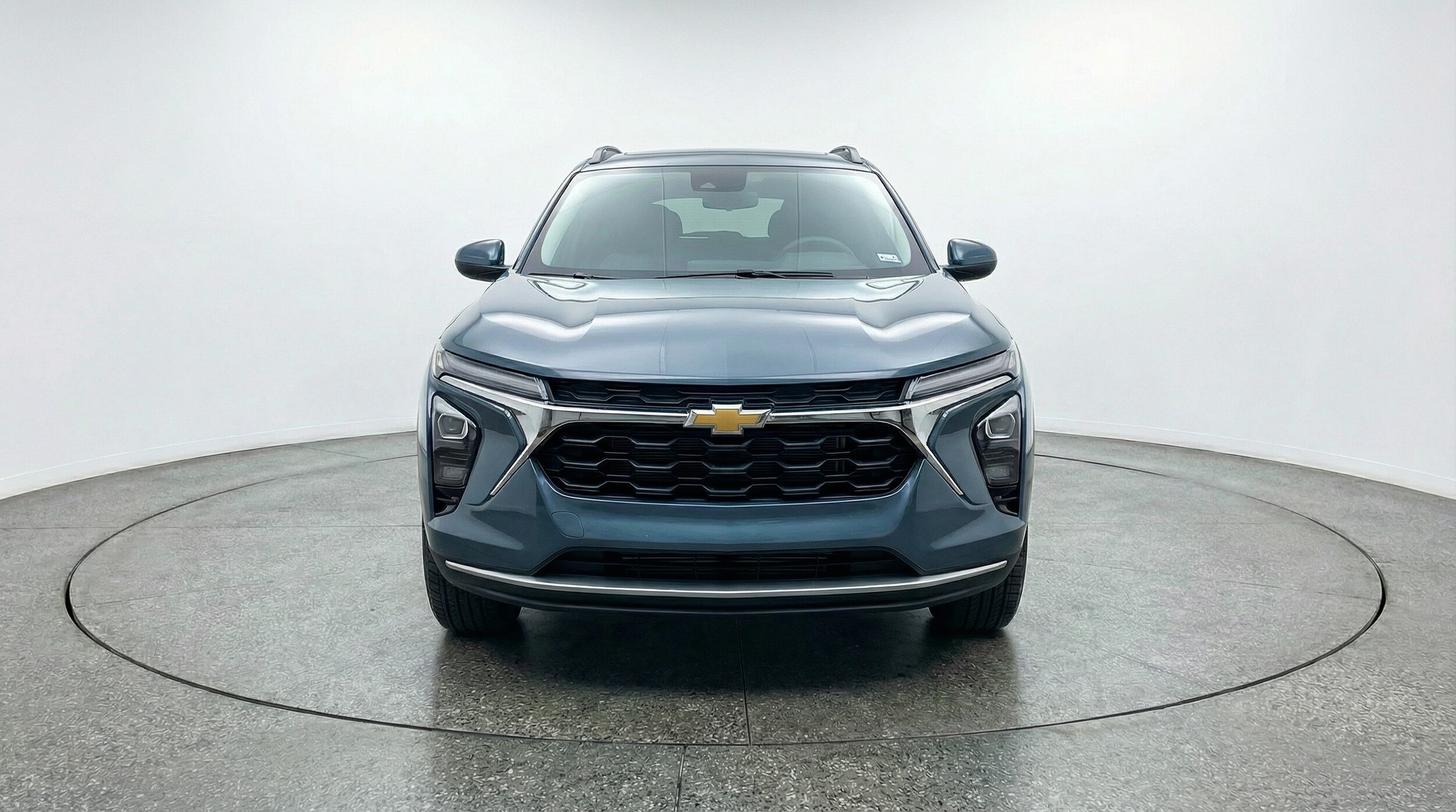 Thumbnail: 2025 Chevrolet Trax - 2