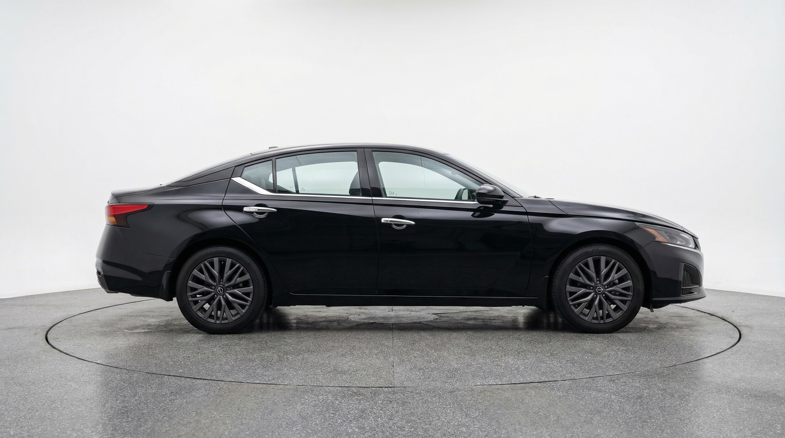 Thumbnail: 2025 Nissan Altima - 8