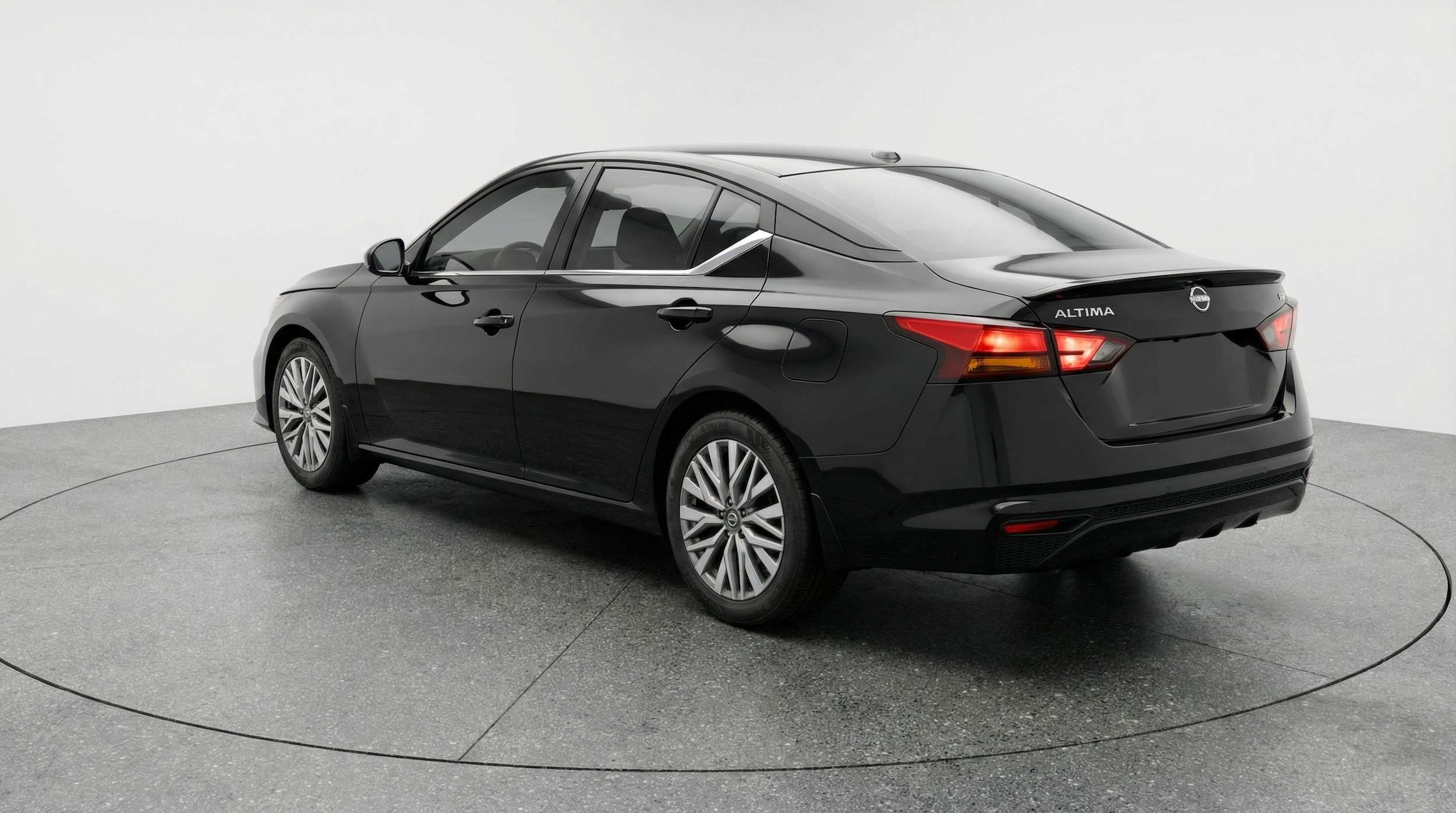 Thumbnail: 2025 Nissan Altima - 5