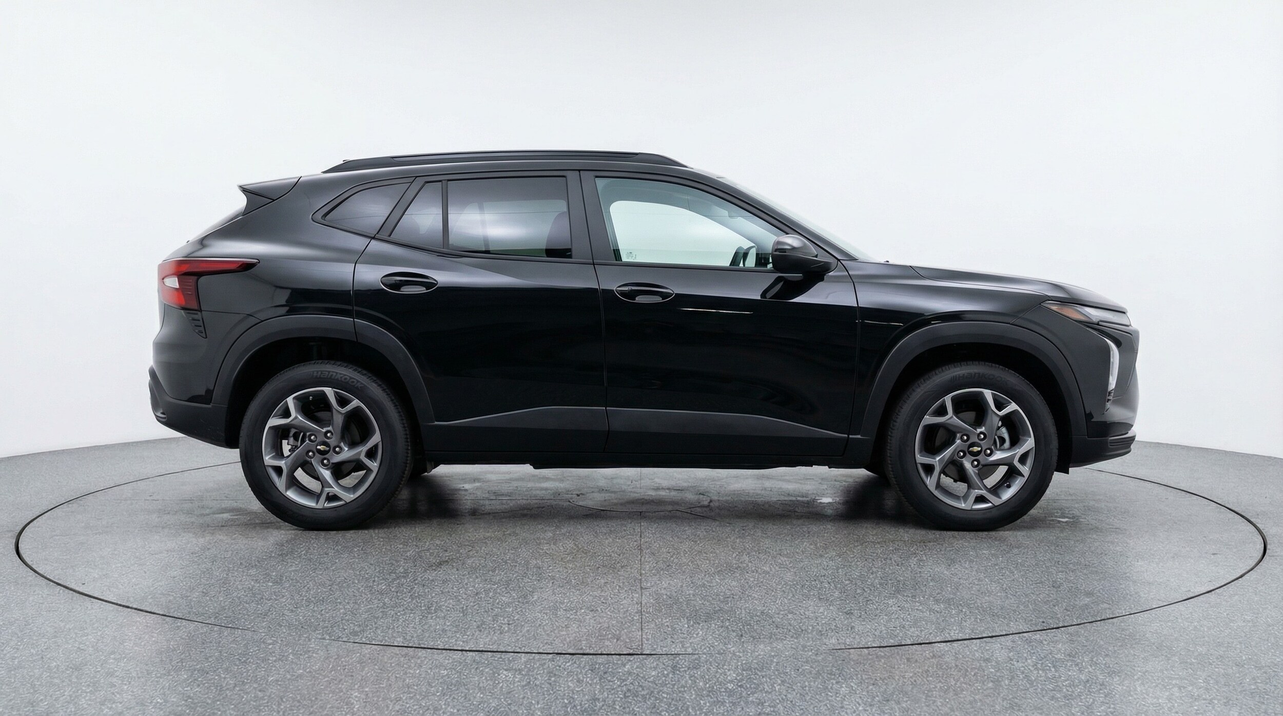 Thumbnail: 2025 Chevrolet Trax - 8