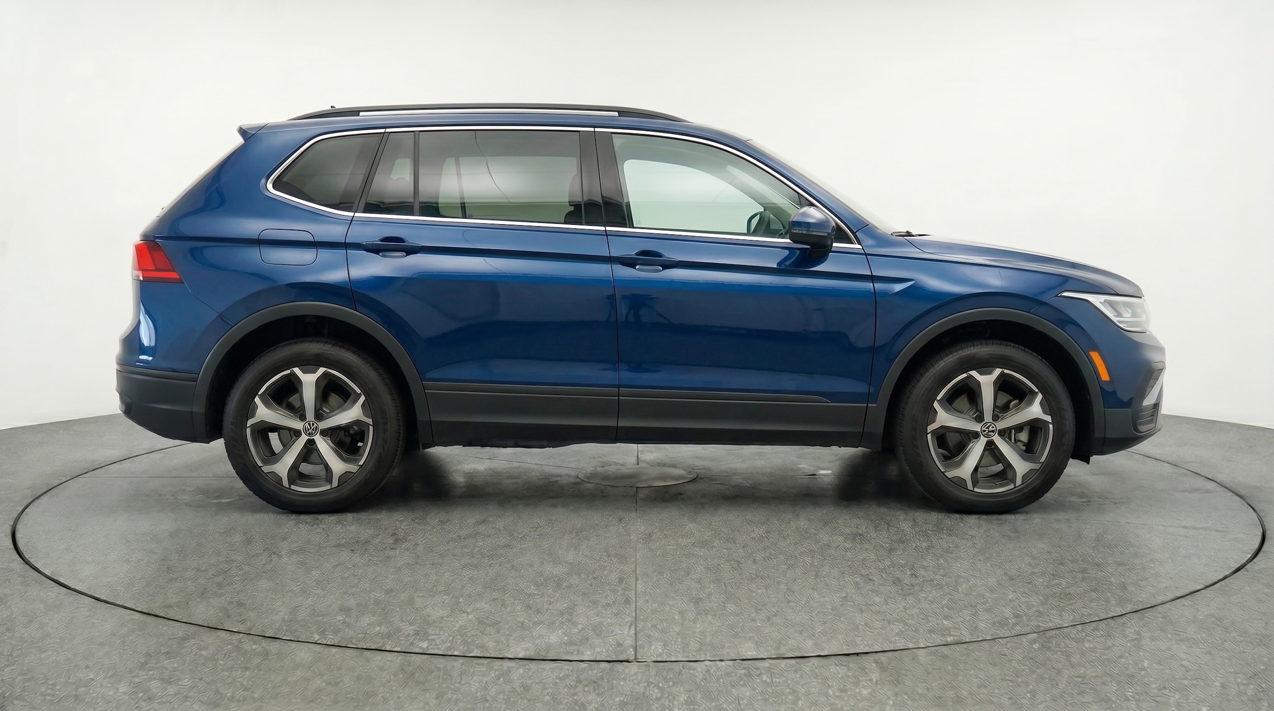 Thumbnail: 2026 Volkswagen Tiguan - 8