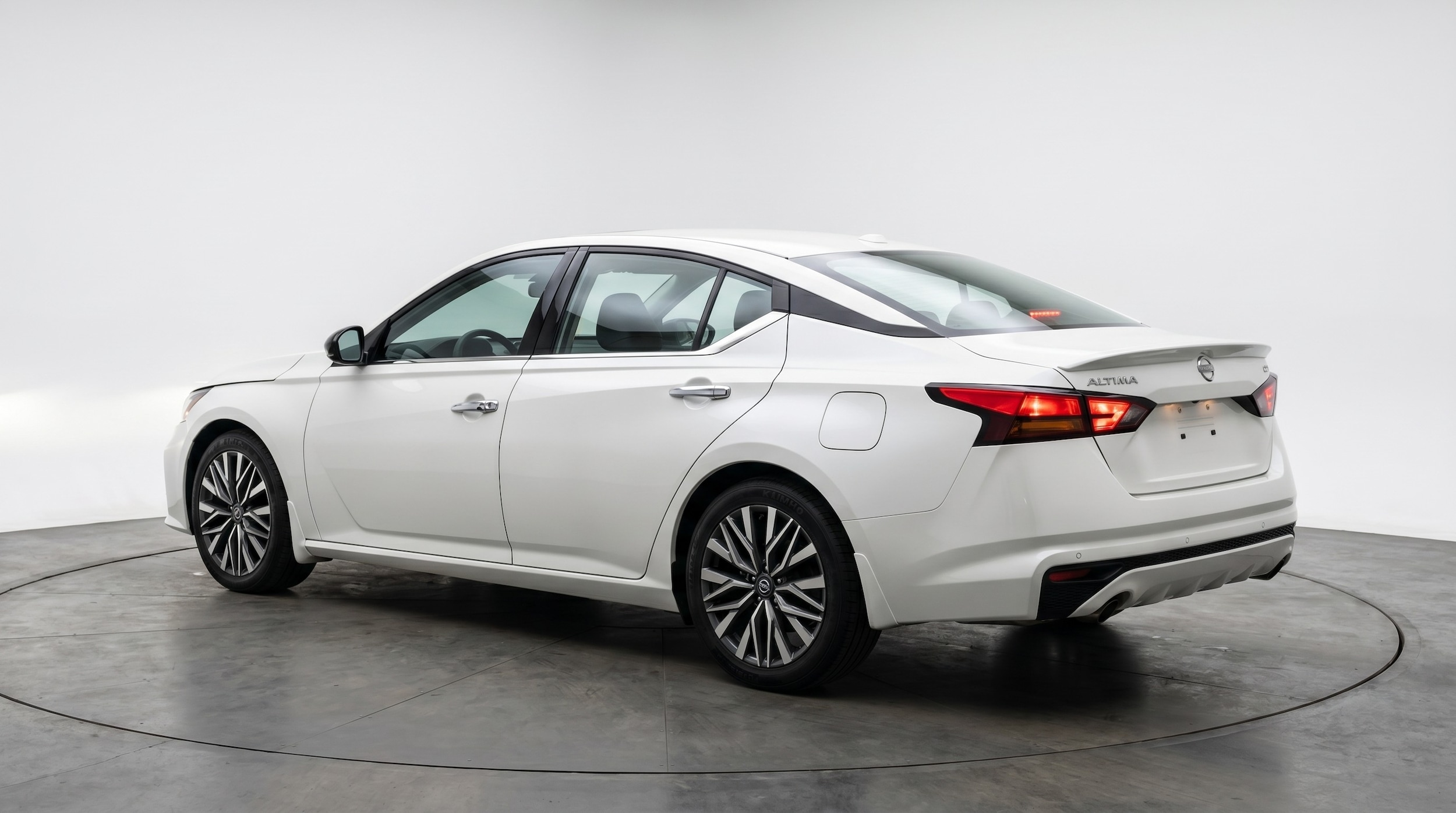 Thumbnail: 2025 Nissan Altima - 5