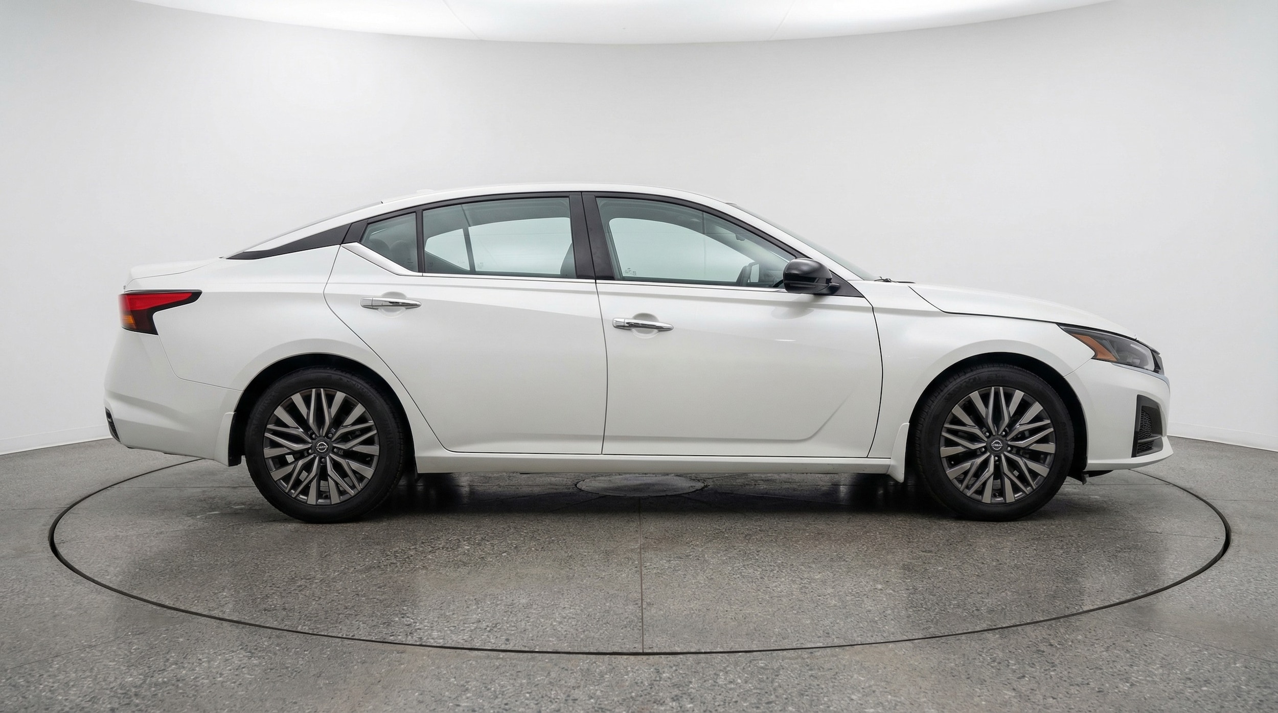 Thumbnail: 2025 Nissan Altima - 8
