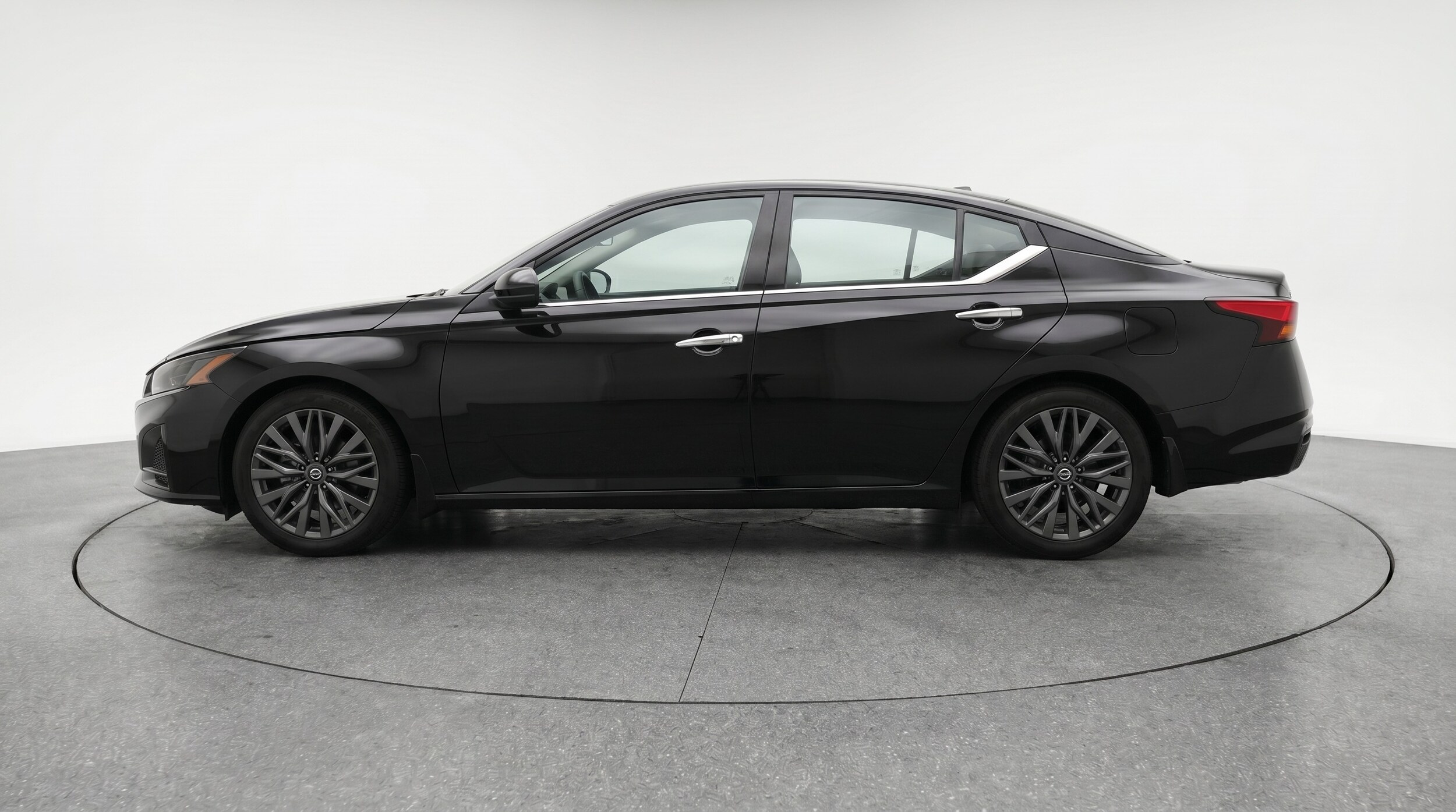 Thumbnail: 2025 Nissan Altima - 4