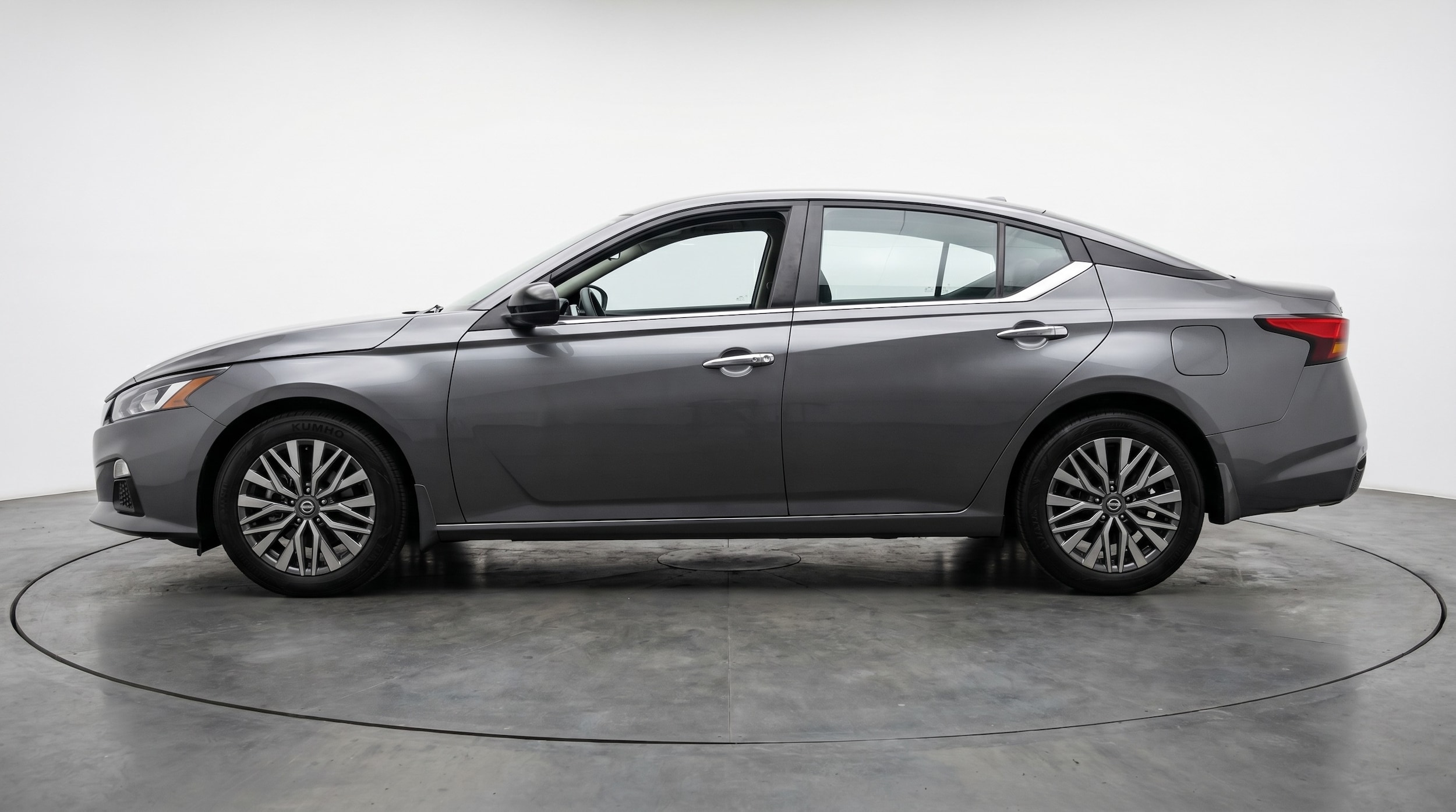 Thumbnail: 2025 Nissan Altima - 4