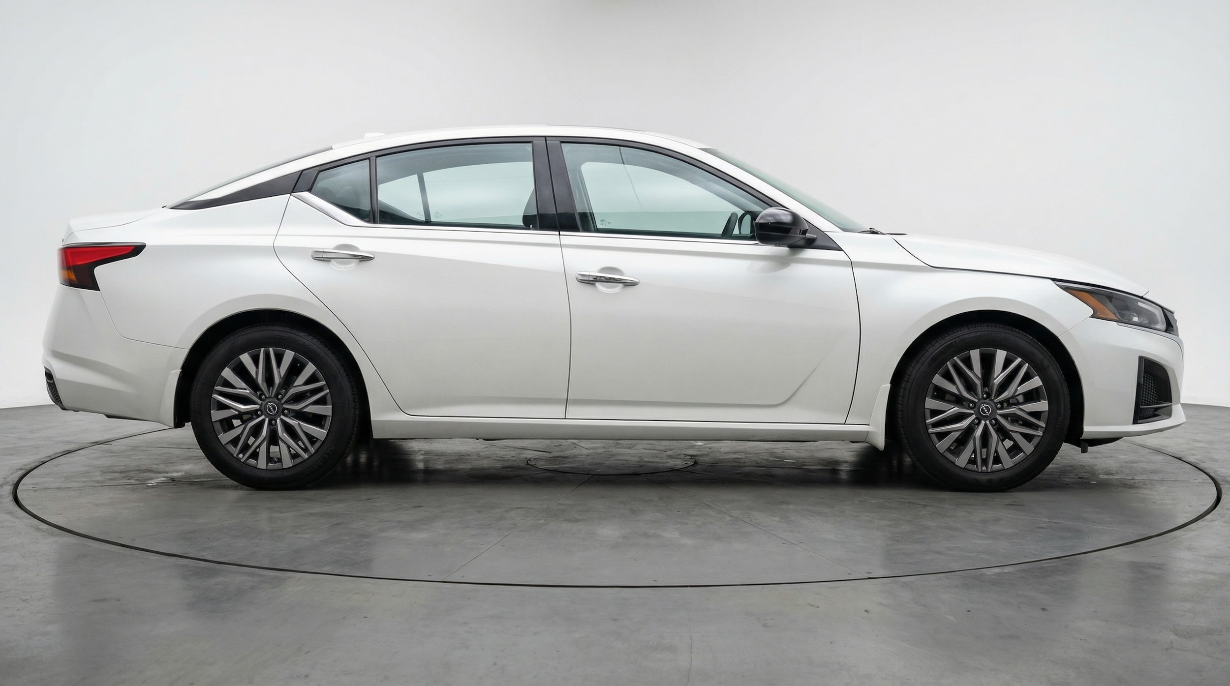 Thumbnail: 2025 Nissan Altima - 8