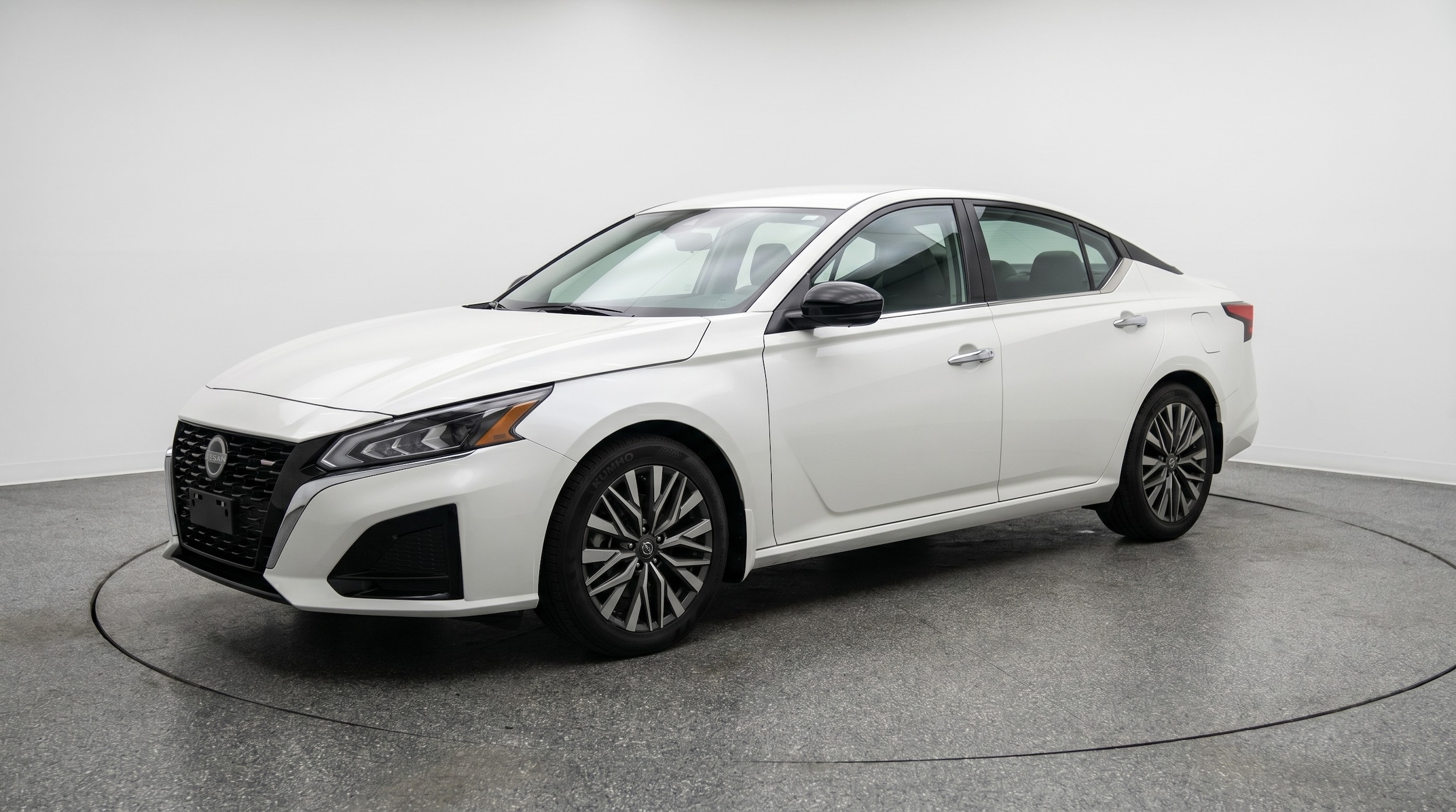 Thumbnail: 2025 Nissan Altima - 3