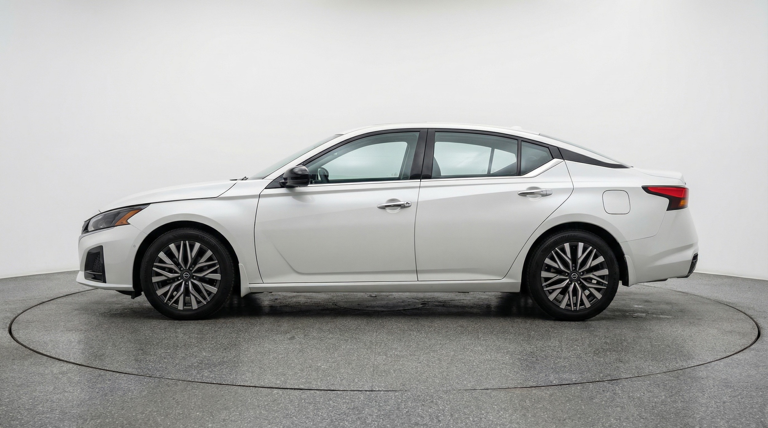 Thumbnail: 2025 Nissan Altima - 4