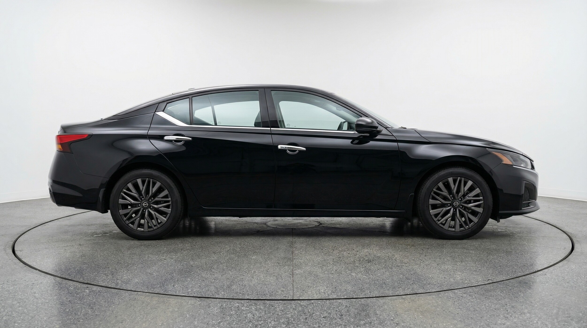 Thumbnail: 2025 Nissan Altima - 8