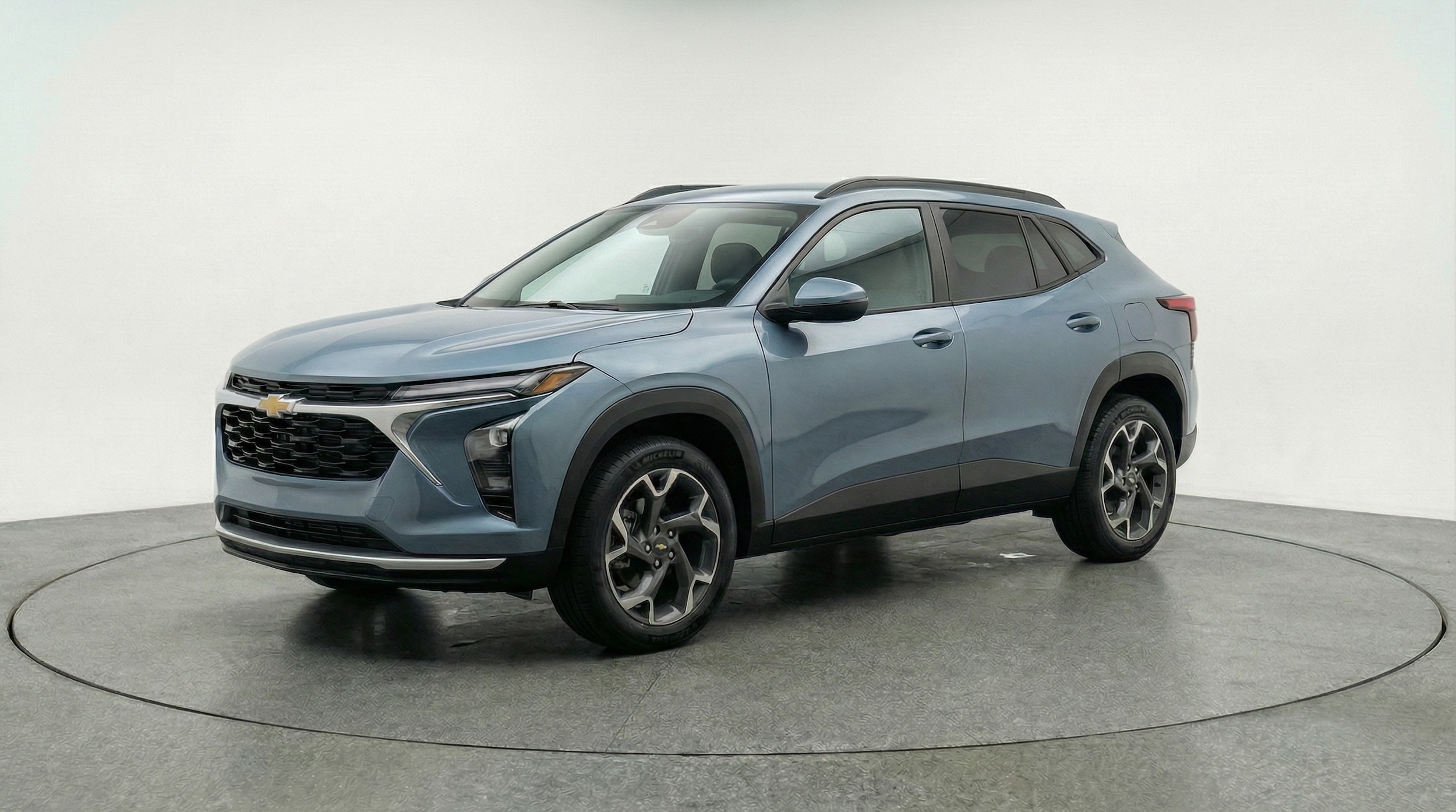 Thumbnail: 2025 Chevrolet Trax - 3