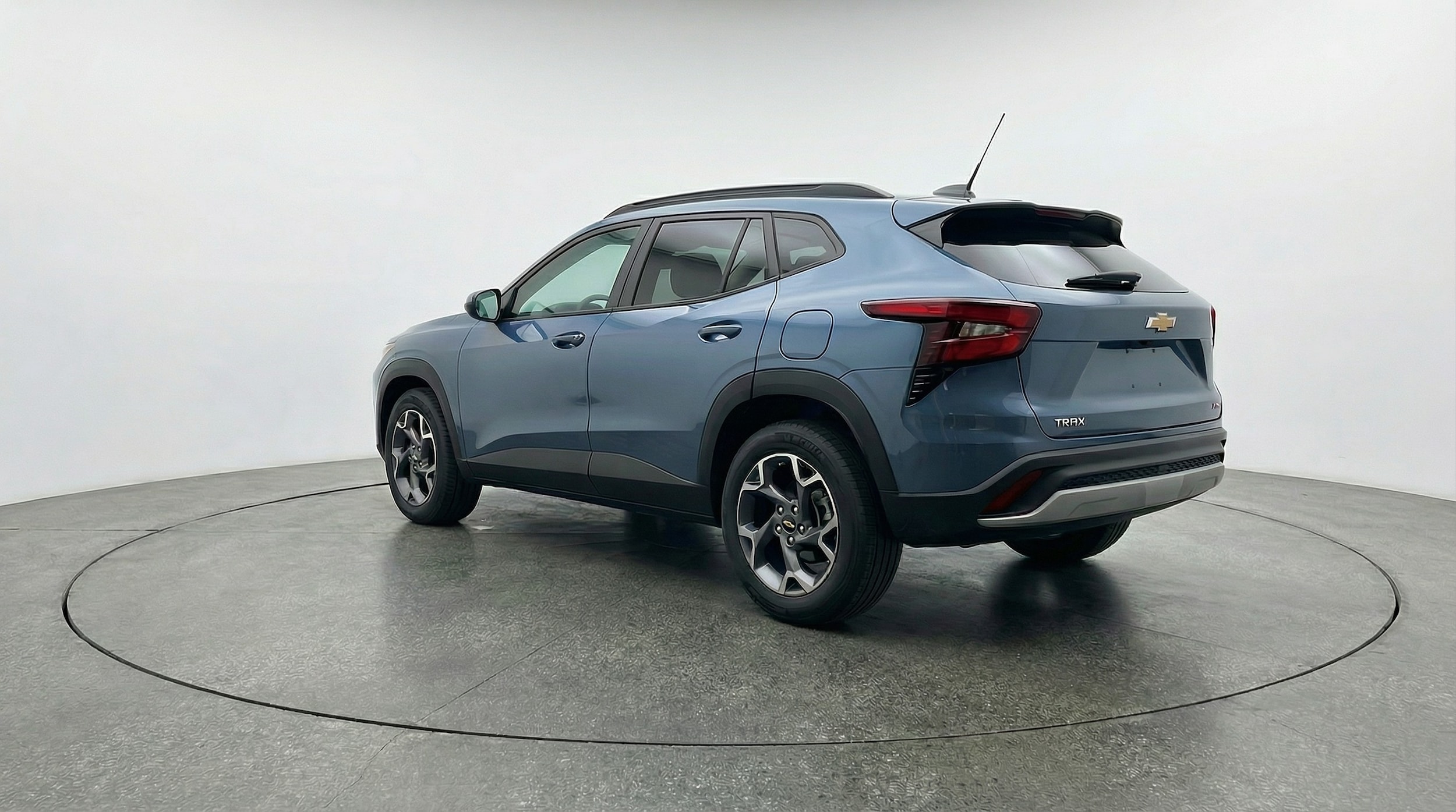 Thumbnail: 2025 Chevrolet Trax - 5