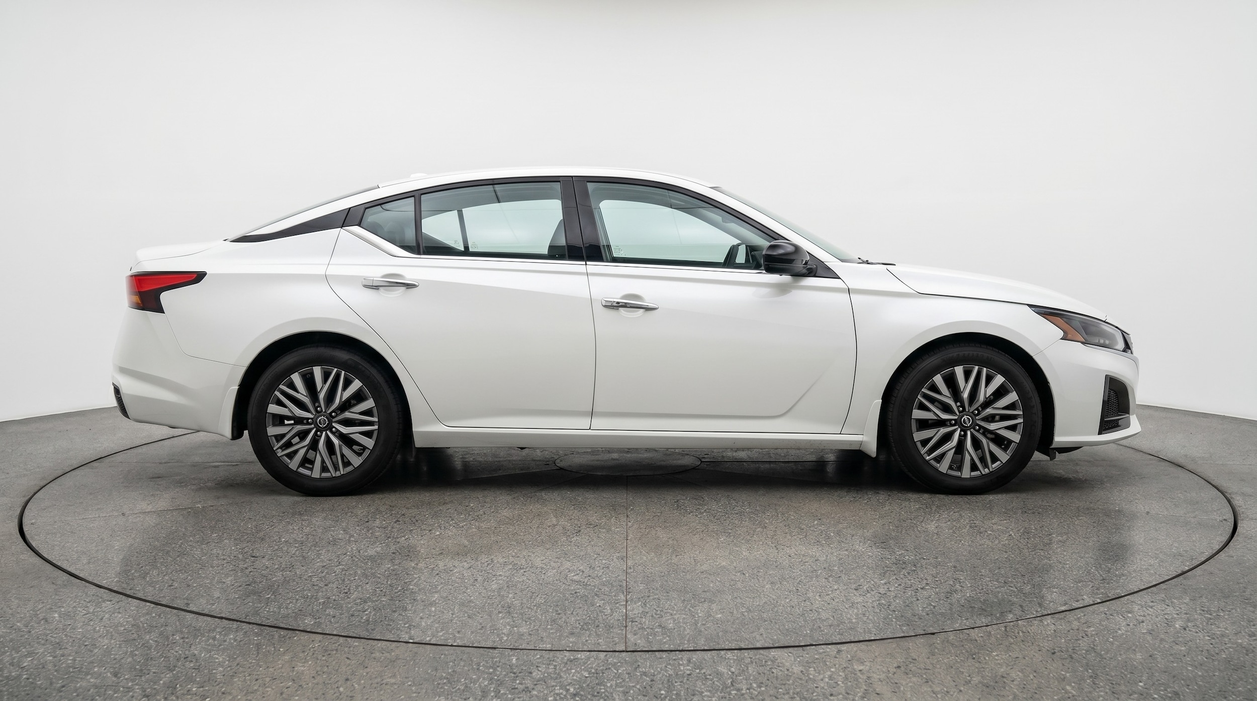 Thumbnail: 2025 Nissan Altima - 8