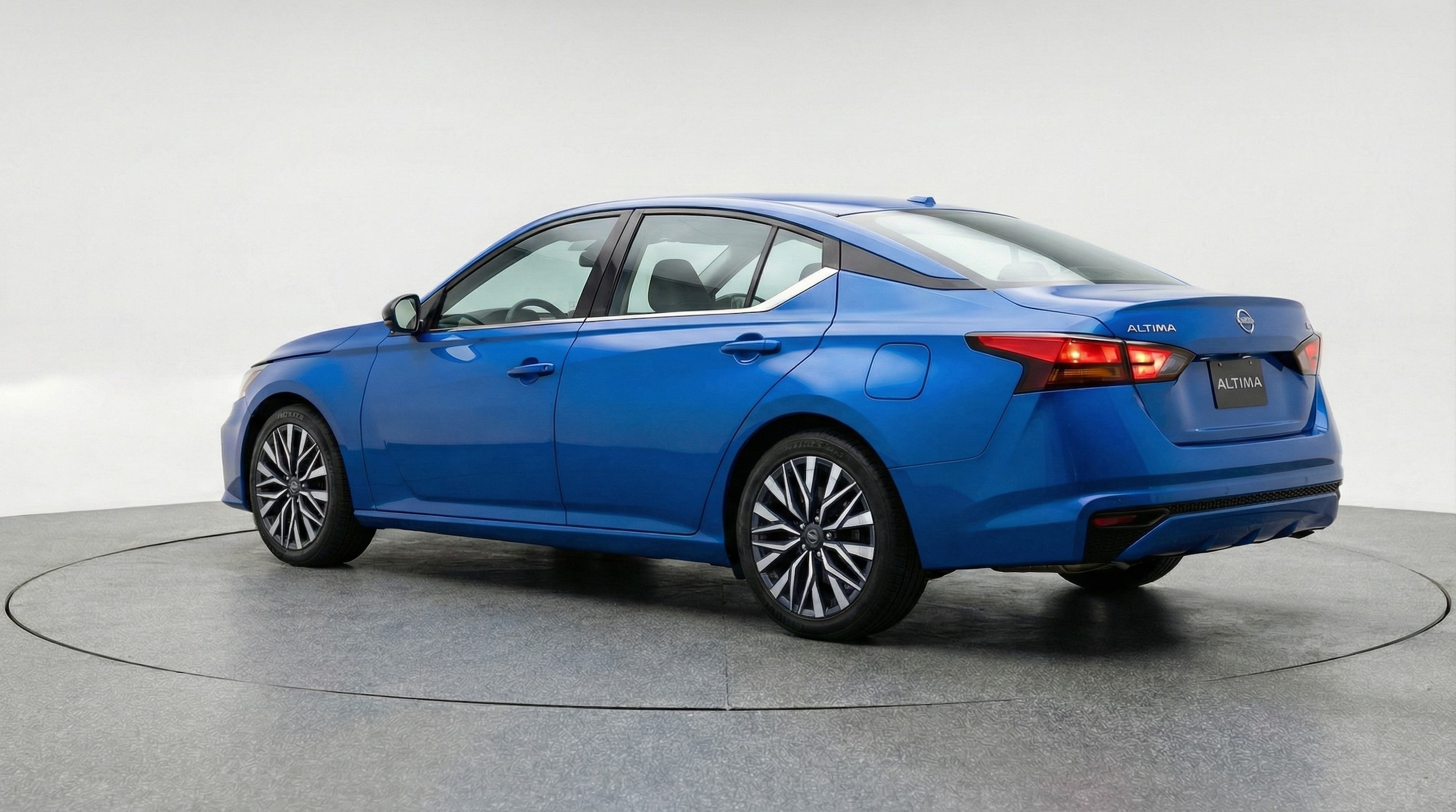 Thumbnail: 2025 Nissan Altima - 5