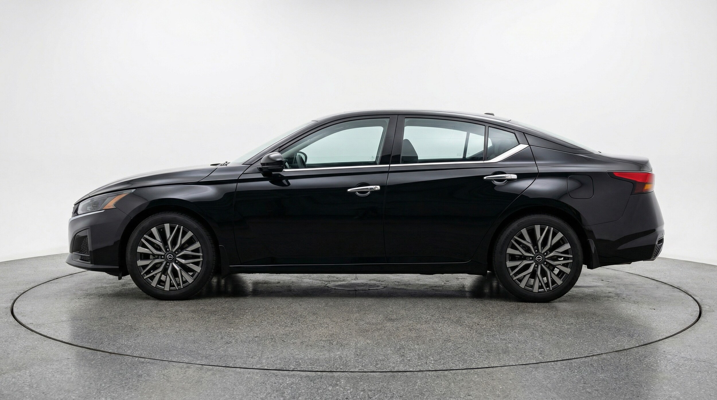 Thumbnail: 2025 Nissan Altima - 4