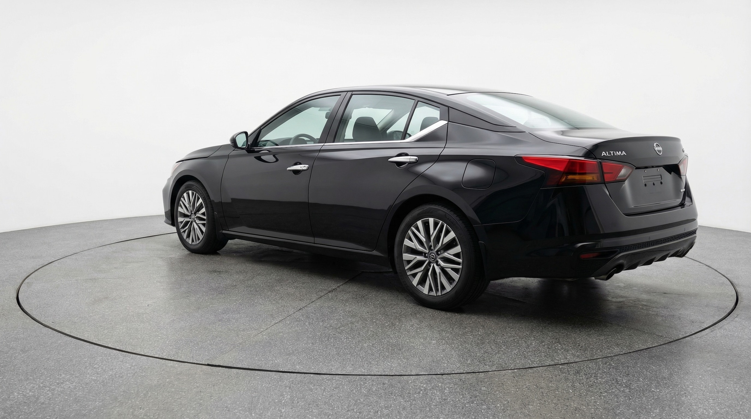 Thumbnail: 2025 Nissan Altima - 5