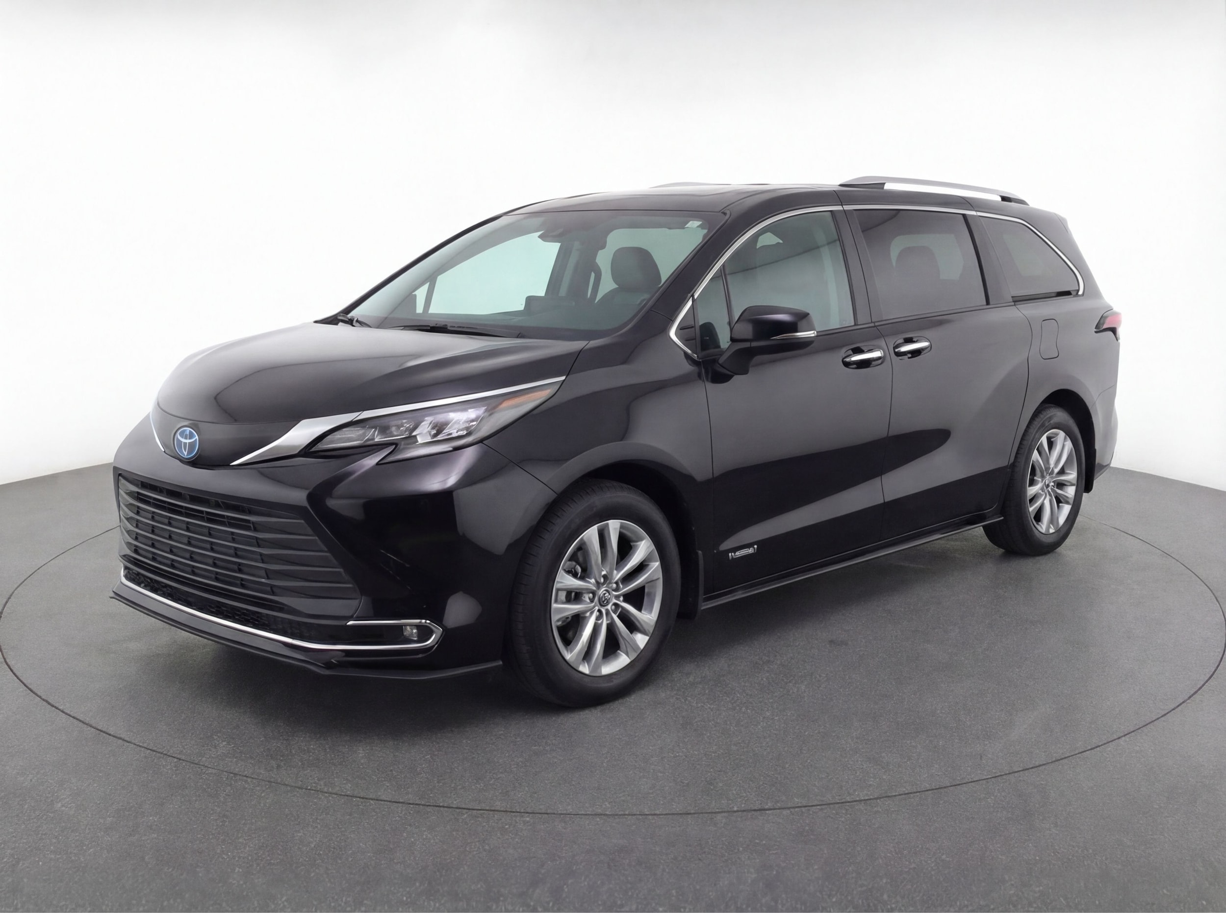 Thumbnail: 2024 Toyota Sienna - 3