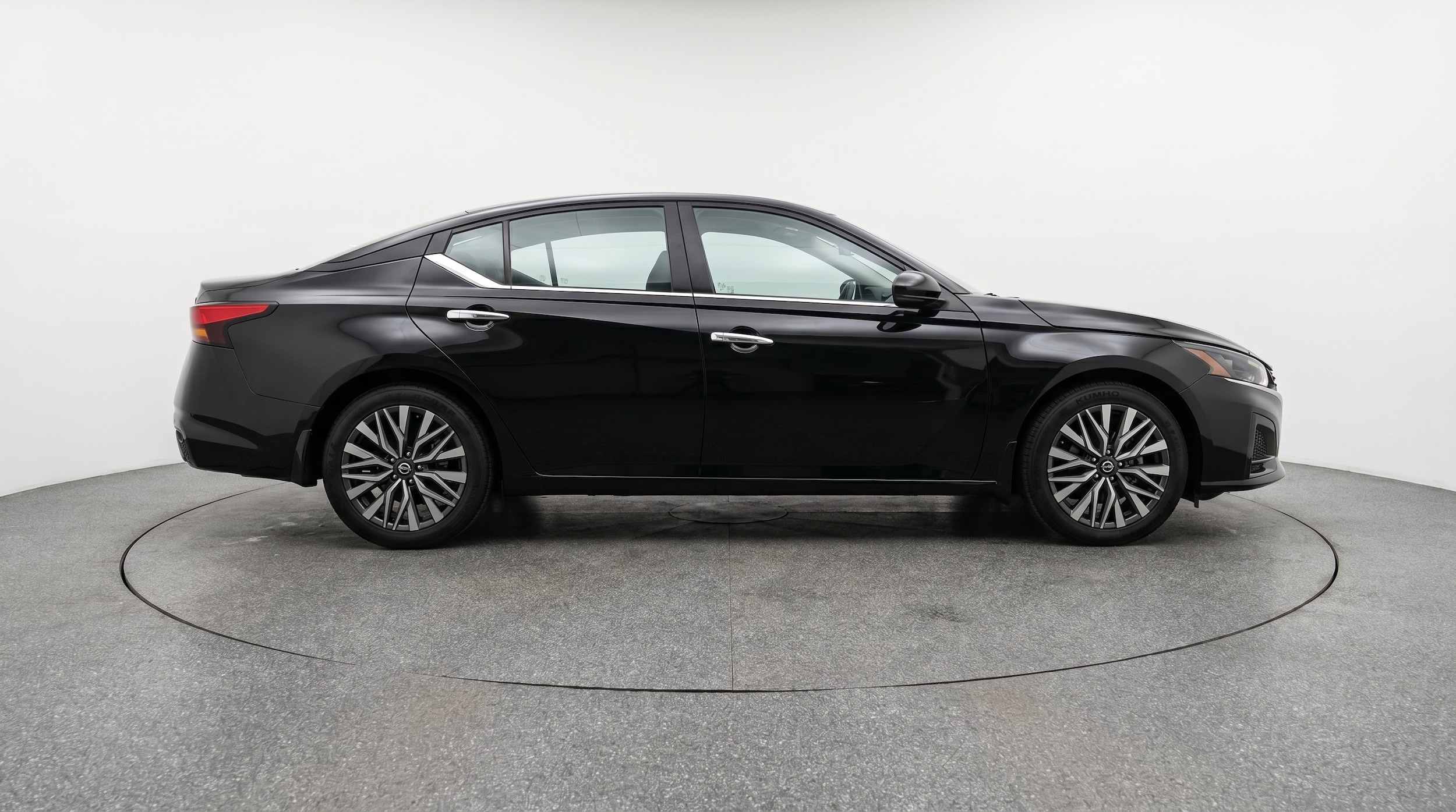 Thumbnail: 2025 Nissan Altima - 8