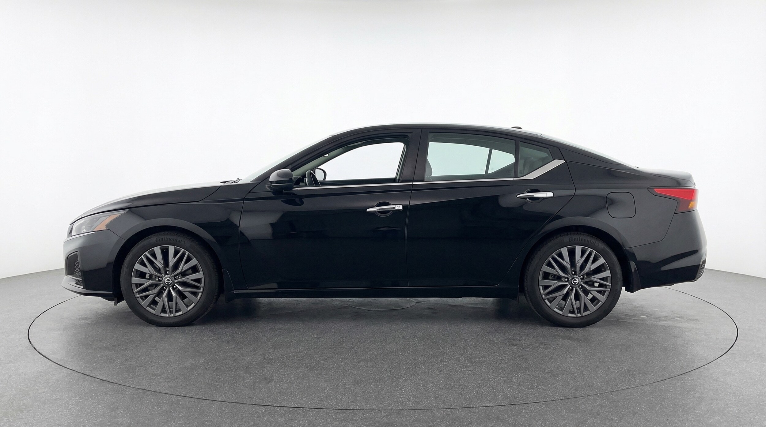Thumbnail: 2025 Nissan Altima - 4