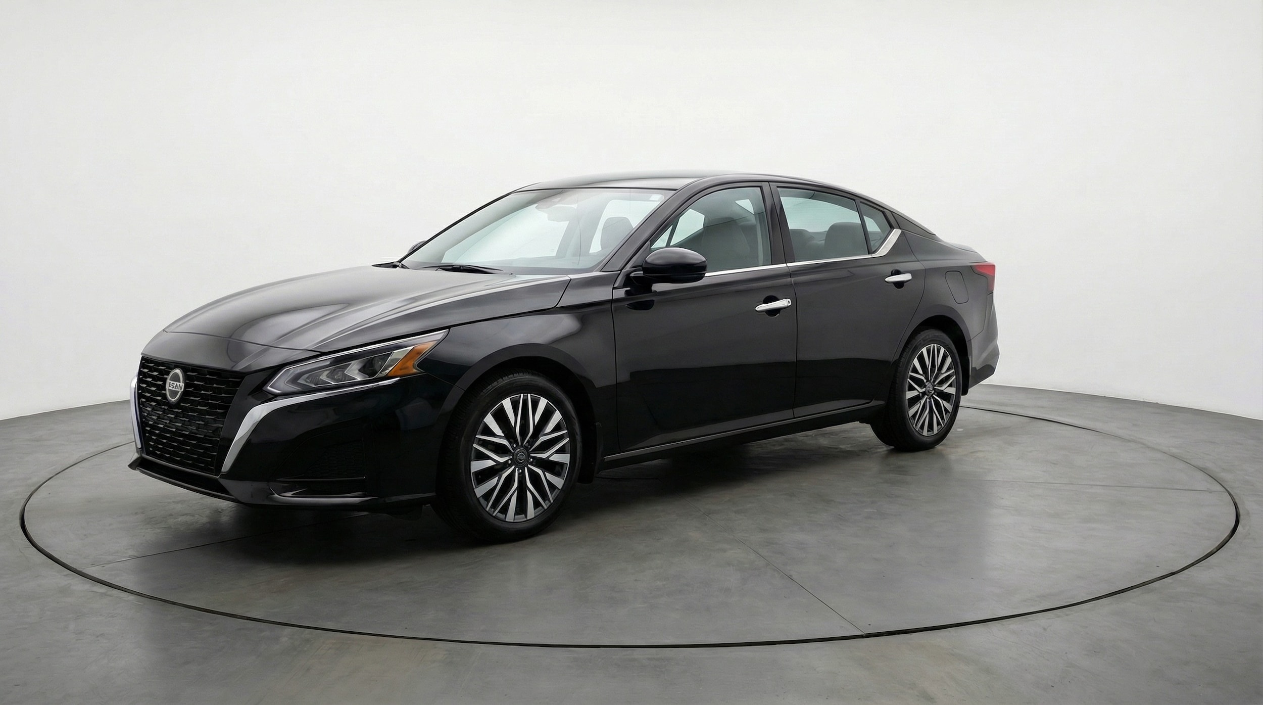 Thumbnail: 2025 Nissan Altima - 3