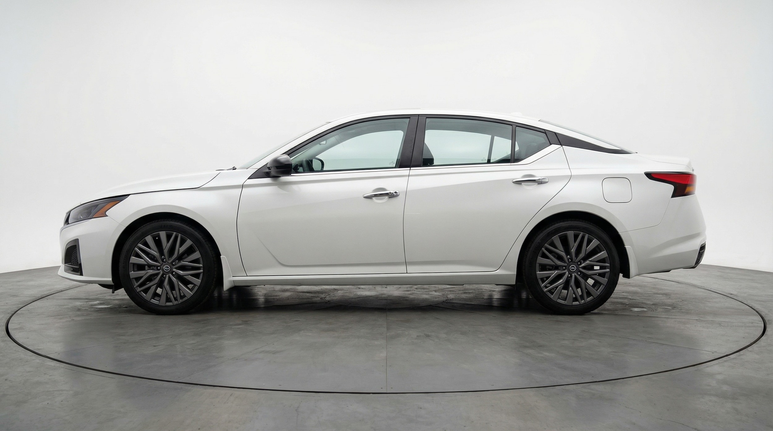 Thumbnail: 2025 Nissan Altima - 4