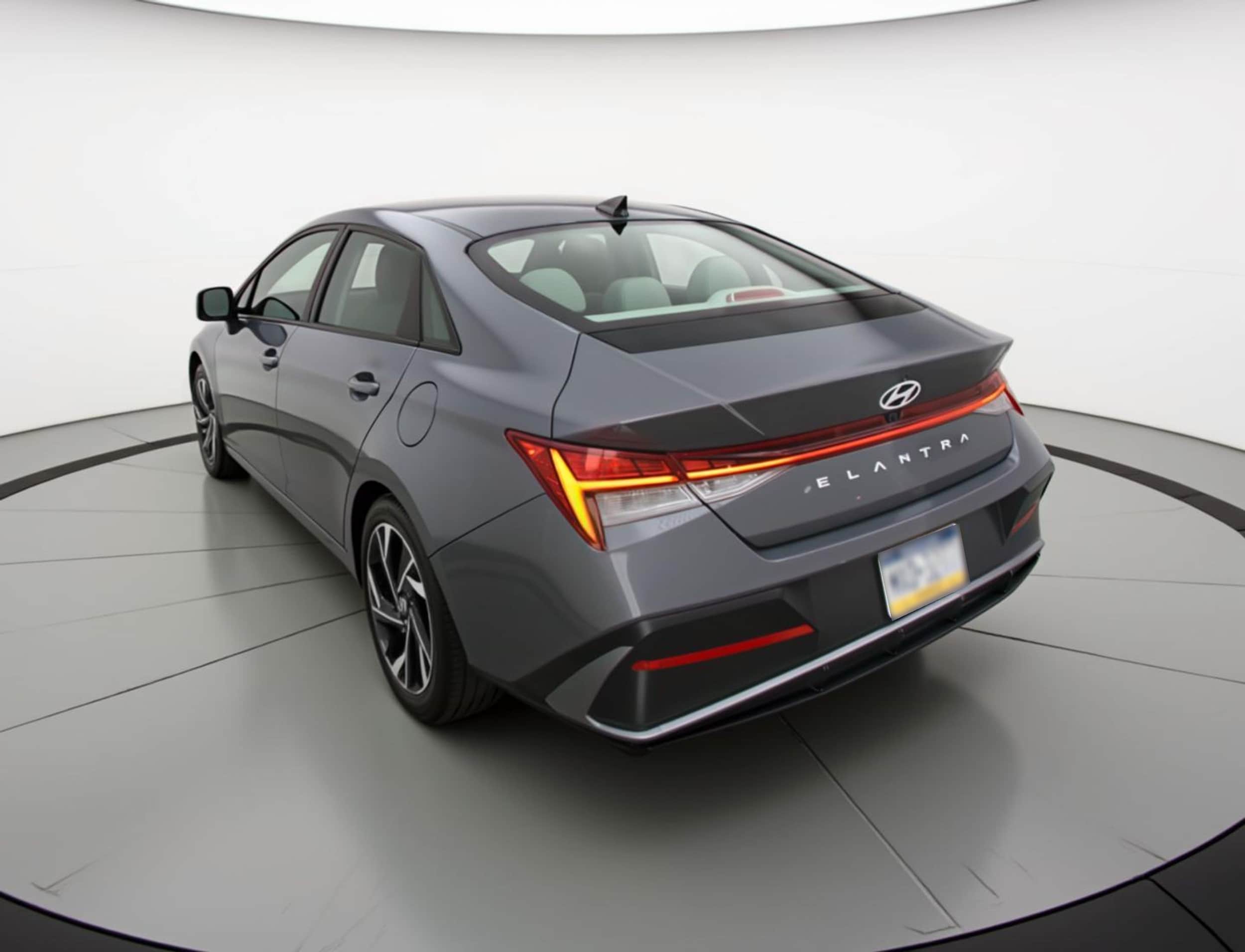 Thumbnail: 2025 Hyundai Elantra - 5