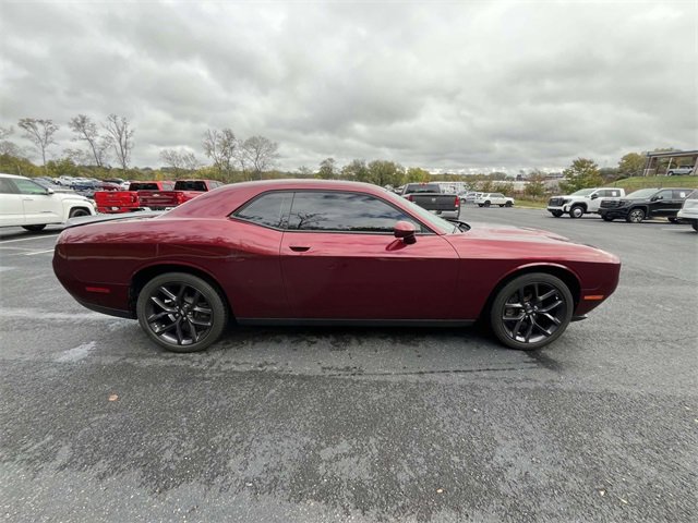 2021 Dodge Challenger SXT photo 4