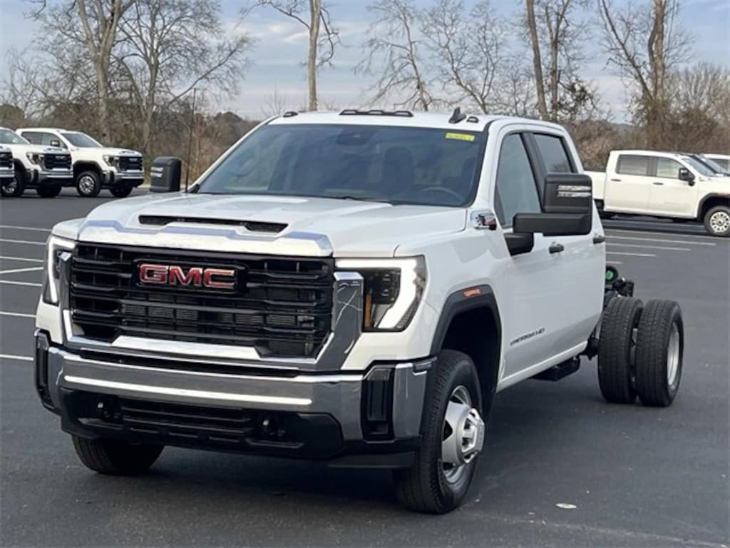 New 2026 GMC Sierra 3500 HD Chassis Cab Pro Truck Crew Cab