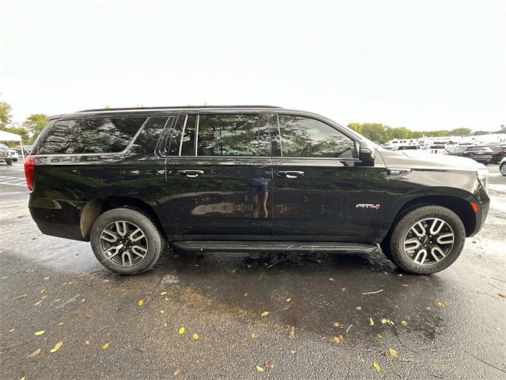 Used 2023 GMC Yukon XL AT4 SUV