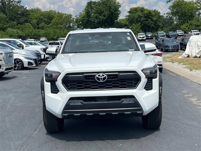 2024 Toyota Tacoma SR5 photo 2