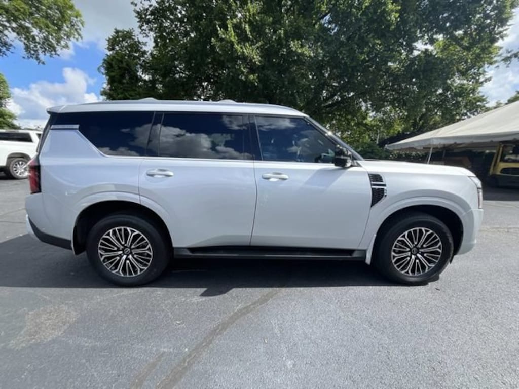 Used 2025 Nissan Armada SL SUV