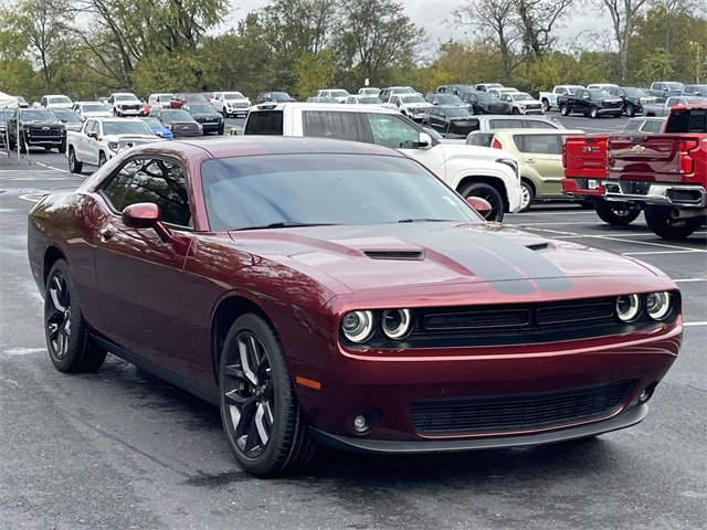 2021 Dodge Challenger SXT photo 3