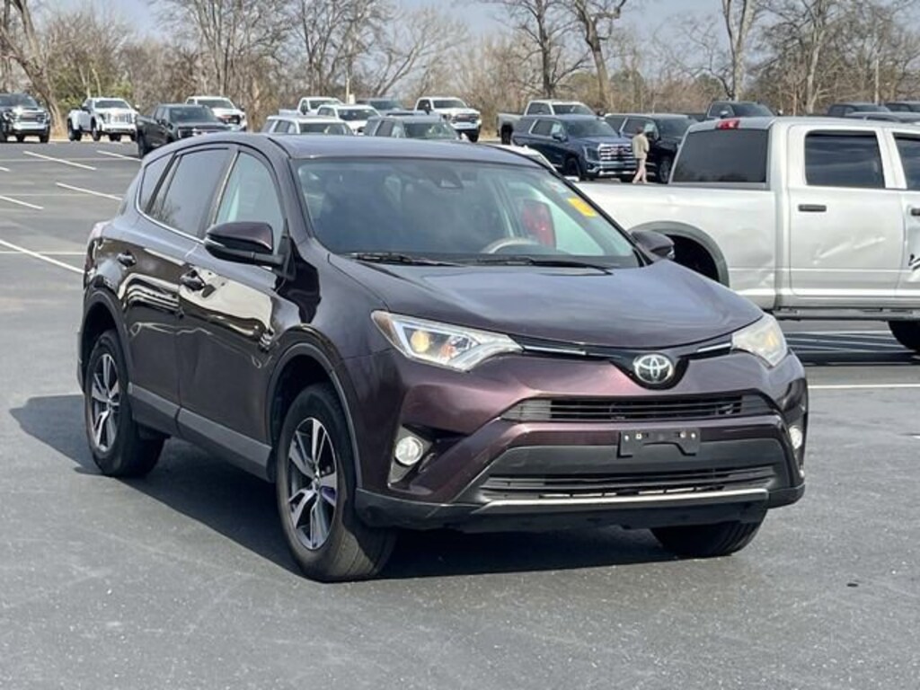 Used 2018 Toyota RAV4 XLE SUV