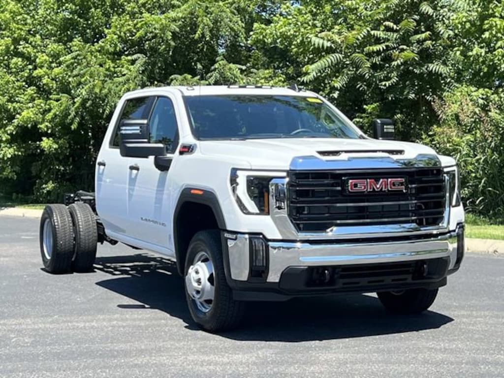 New 2026 GMC Sierra 3500 HD Chassis Cab Pro Truck