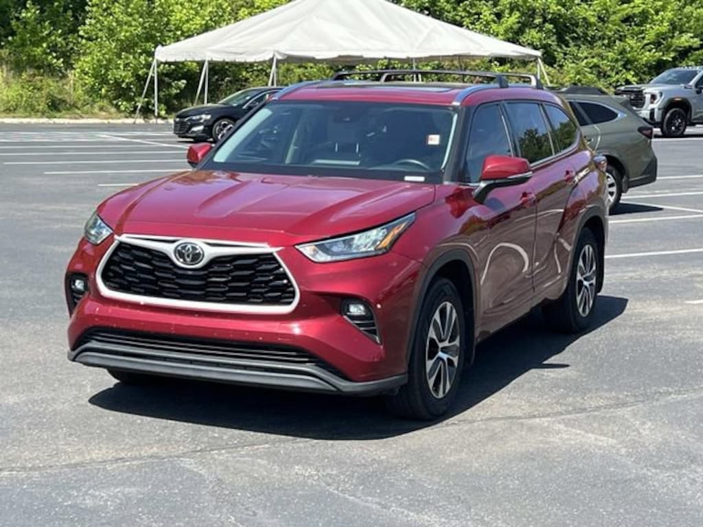 Used 2020 Toyota Highlander XLE SUV