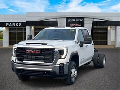 2026 GMC Sierra 3500 HD Chassis Cab Pro Truck Crew Cab