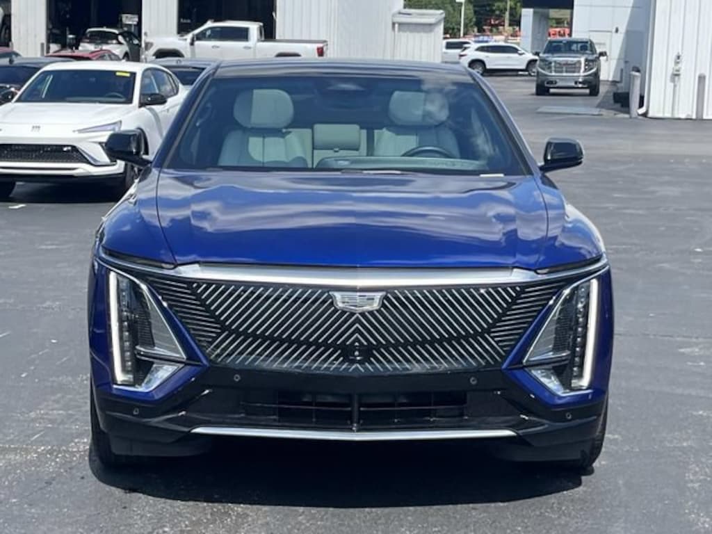 Used 2024 CADILLAC LYRIQ Luxury SUV
