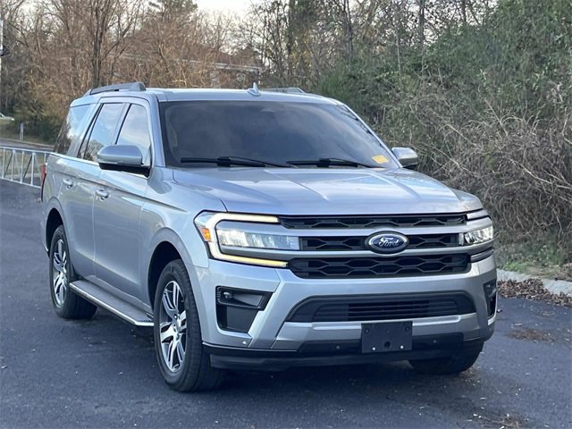 2022 Ford Expedition XLT photo 3
