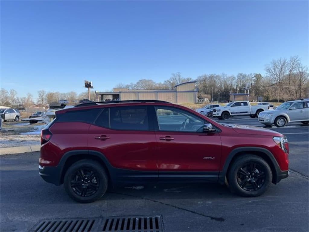 Used 2024 GMC Terrain AT4 SUV