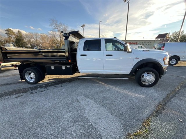 2024 Ram 5500 Tradesman SLT Laramie Limited photo 4