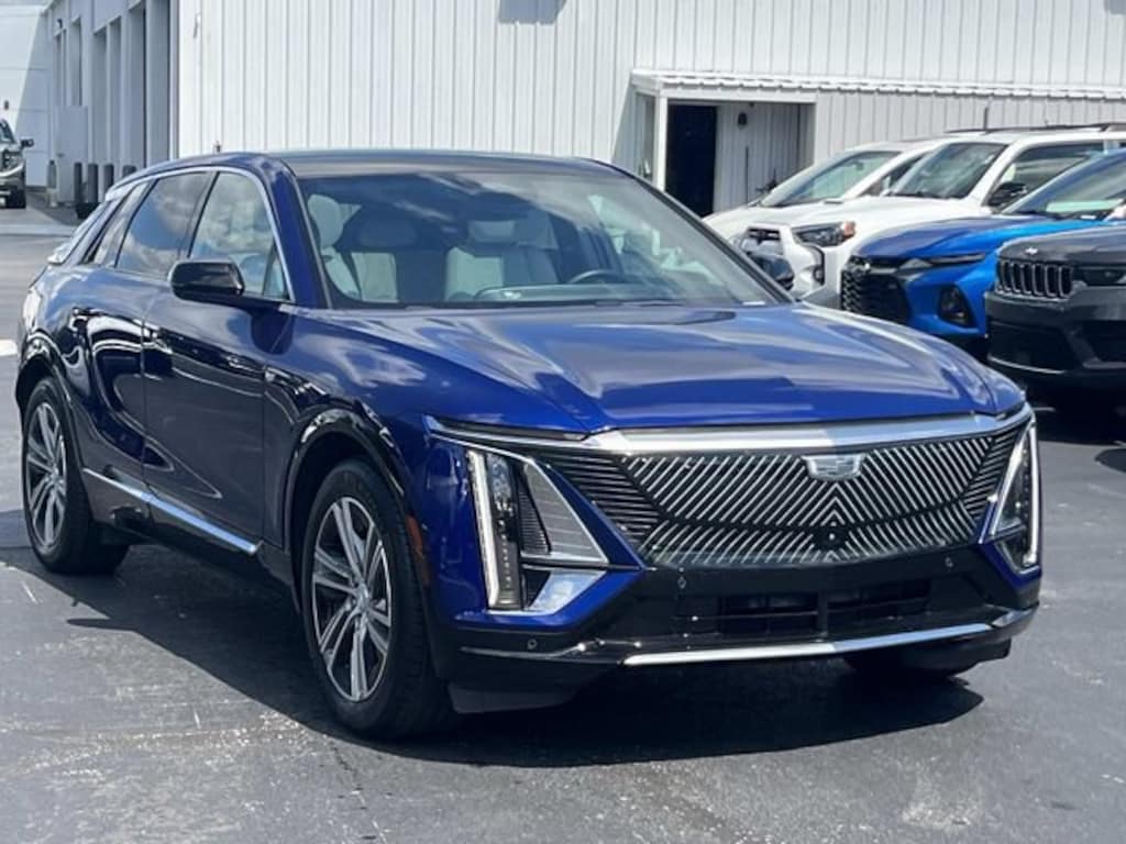 Used 2024 CADILLAC LYRIQ Luxury SUV